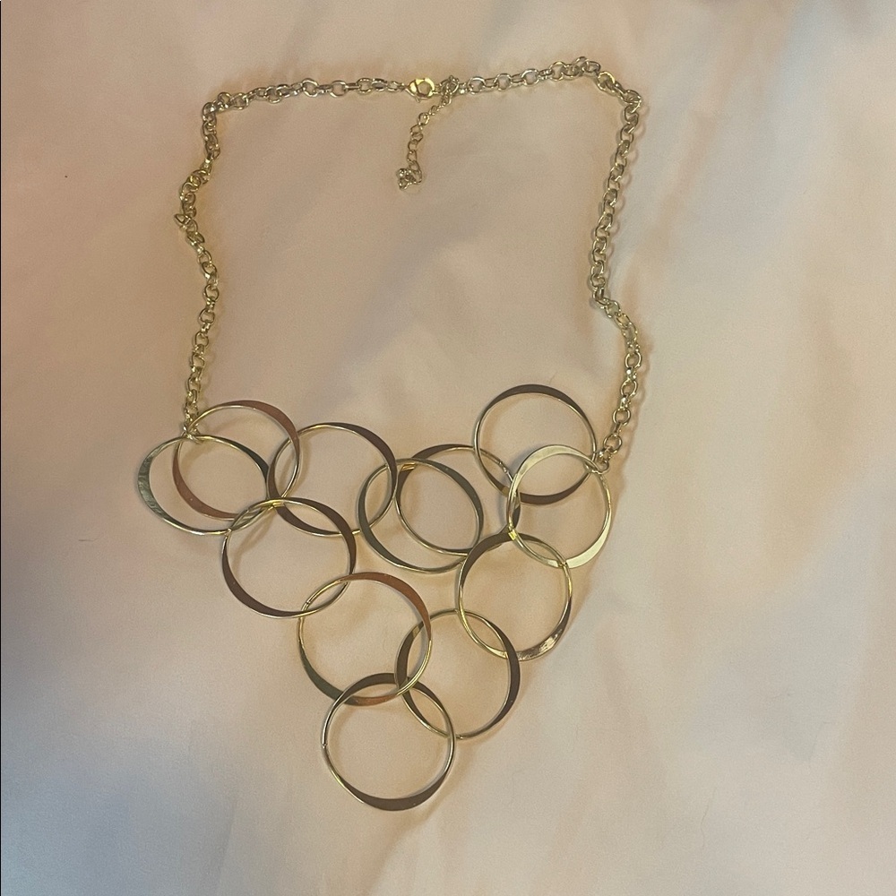 Elegant Gold Circle Necklace